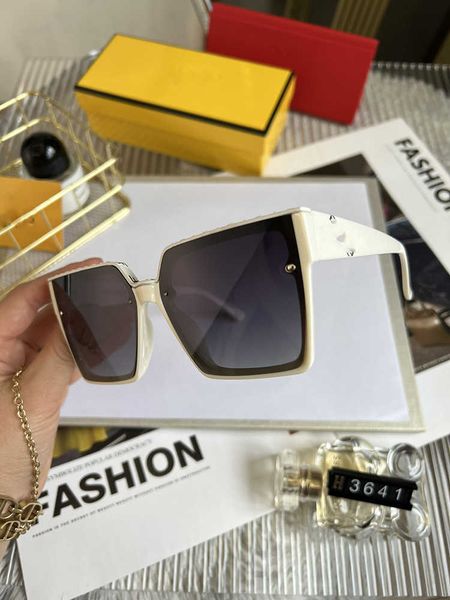 frames 2023 new polarized light trend box glasses tr personalized large frame sunglasses, White;black
frames 2023 new polarized light trend box glasses tr personalized large frame sunglasses, White;black