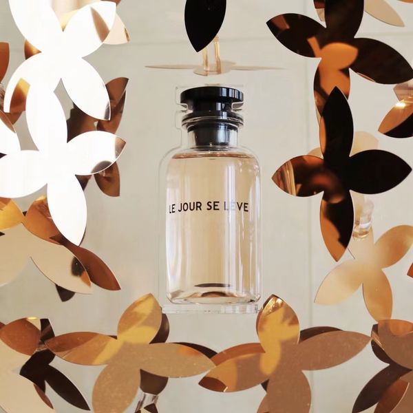 le jour se leve designer perfume dans la peau les sables roses spell on you eau de parfum 100ml original smell long time lasting body mist
le jour se leve designer perfume dans la peau les sables roses spell on you eau de parfum 100ml original smell long time lasting body mist