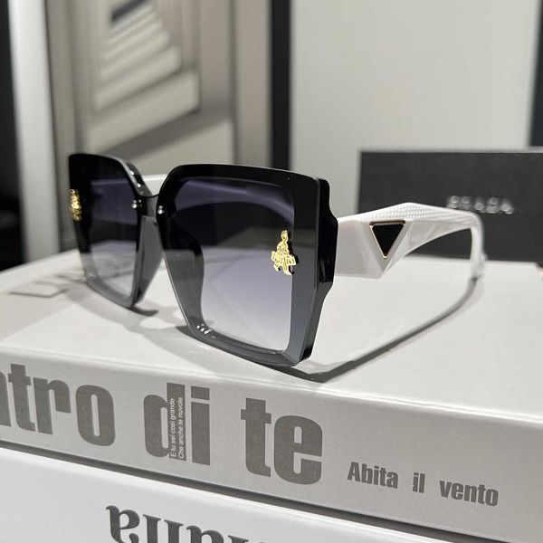 Fashion Pradd cool sunglasses designer New P Home Gradient Trimmed Triangle for Men and Women Universal INS Network Red Square Frame Street Shot
Fashion Pradd cool sunglasses designer New P Home Gradient Trimmed Triangle for Men and Women Universal INS Network Red Square Frame Street Shot