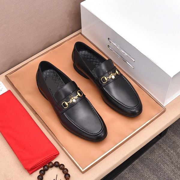 new 2023 men brogue dress shoes business office formal wedding genuine leather flats brand designer oxfords size 38-44, Black
new 2023 men brogue dress shoes business office formal wedding genuine leather flats brand designer oxfords size 38-44, Black