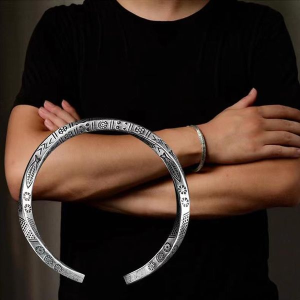 bangle vintage silver color fish sleeve bracelet ladies and men small hand twist armband casual fashion boho jewelry 230424, Black
bangle vintage silver color fish sleeve bracelet ladies and men small hand twist armband casual fashion boho jewelry 230424, Black