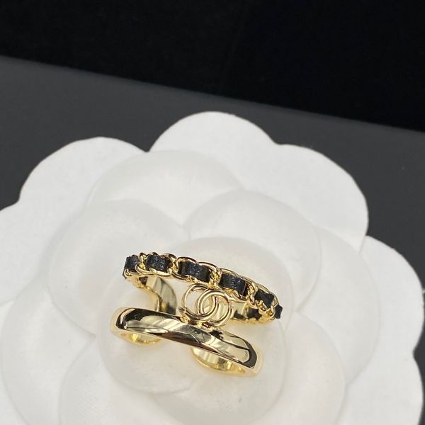 men's and women's designer gold ring fashion red gem ring luxury neutral jewelry atmosphere women's couple ring men's pe, Golden;silver
men's and women's designer gold ring fashion red gem ring luxury neutral jewelry atmosphere women's couple ring men's pe, Golden;silver