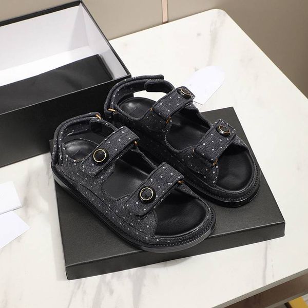 fashion designer sandals summer cool slippers platform flip flop women's classic fashion casual sandals x28, Black
fashion designer sandals summer cool slippers platform flip flop women's classic fashion casual sandals x28, Black