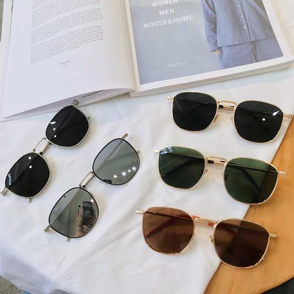 black sunglasses women's square metal large frame sunglasses, round face, slimming effect, gold rimmed polarized glasses, White;black
black sunglasses women's square metal large frame sunglasses, round face, slimming effect, gold rimmed polarized glasses, White;black