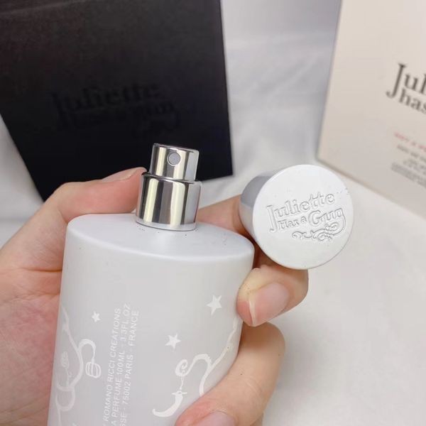 2kinds gift black white women's perfume 100ml juliette perfume wholesale fast delivery
2kinds gift black white women's perfume 100ml juliette perfume wholesale fast delivery