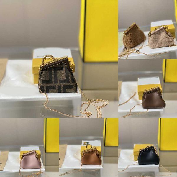 designer bags mini clip bag women purse crossbody bag mini designer wallet womens chain handbags fashion classic letter coin purse 230201, Red;black
designer bags mini clip bag women purse crossbody bag mini designer wallet womens chain handbags fashion classic letter coin purse 230201, Red;black