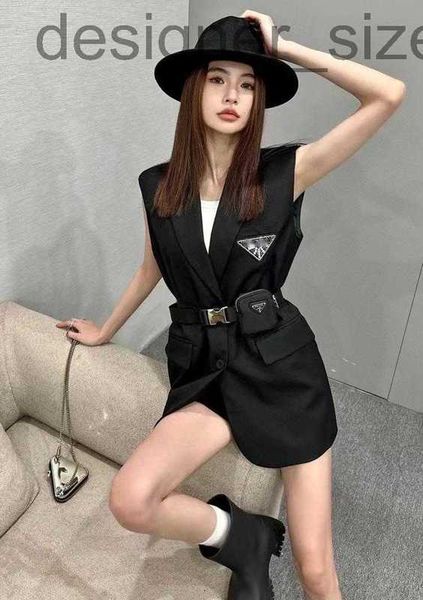 women's suits & blazers designer 23 spring/summer new vest coat classic decoration paired with bag belt for excellent upper body effect, White;black
women's suits & blazers designer 23 spring/summer new vest coat classic decoration paired with bag belt for excellent upper body effect, White;black