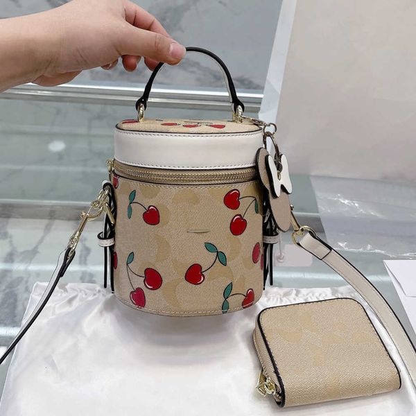 cherry print designer bag women mini shoulder bags c letter crossbody bags fashion luxurys handbags cherry pattern bucket bag with purse
cherry print designer bag women mini shoulder bags c letter crossbody bags fashion luxurys handbags cherry pattern bucket bag with purse