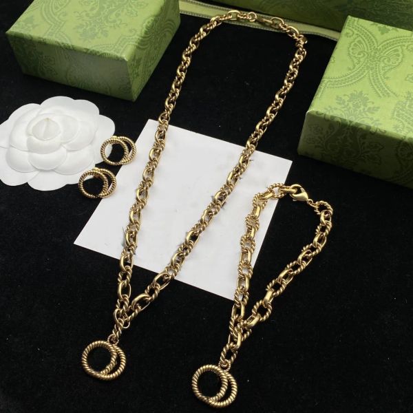 designer fashion letter necklace for couple retro hip hop lovers gift personality silver plated chain necklace jewelry
designer fashion letter necklace for couple retro hip hop lovers gift personality silver plated chain necklace jewelry