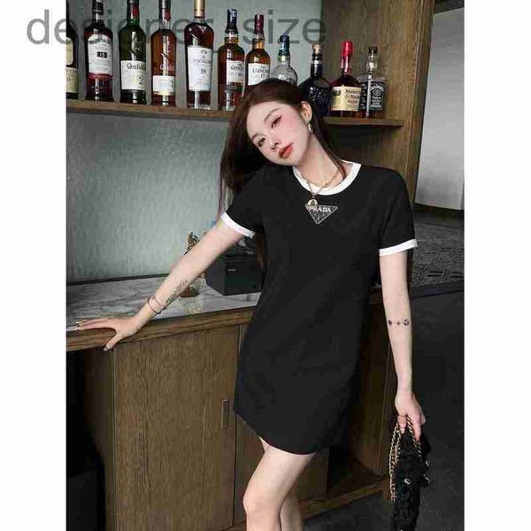 casual dresses designer 23 spring/summer new contrasting color dress with diamond decoration on the chest, straight tube style, exquisite wo, Black;gray
casual dresses designer 23 spring/summer new contrasting color dress with diamond decoration on the chest, straight tube style, exquisite wo, Black;gray