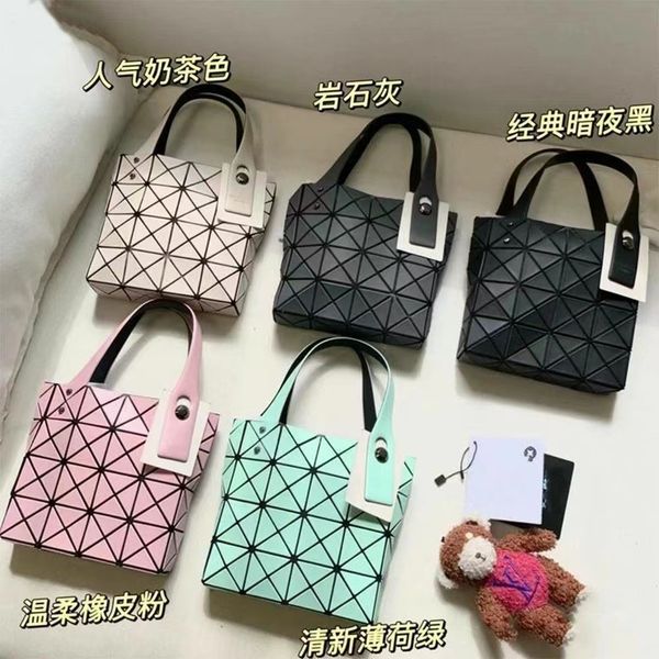 designer bag tote bag original quality new rhombus bag mini small square box versatile four-compartment bag classic fashion mini women'
designer bag tote bag original quality new rhombus bag mini small square box versatile four-compartment bag classic fashion mini women'