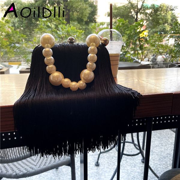 evening bags ladies daily fringe bag hand purse metal frame shell handbags female pearl strap women trend shoulder long tassel 230424
evening bags ladies daily fringe bag hand purse metal frame shell handbags female pearl strap women trend shoulder long tassel 230424