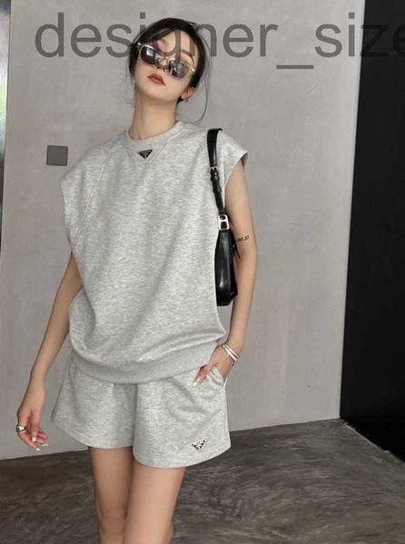 two piece dress designer a super stylish set paired with half sleeves and beautiful floral gray fabric, all the details are amazing 56v0, White
two piece dress designer a super stylish set paired with half sleeves and beautiful floral gray fabric, all the details are amazing 56v0, White