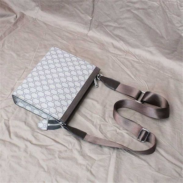 designer bag 2023 new soft leather true men's and women's shoulder bag casual crossbody handbag student fashion men's travel
designer bag 2023 new soft leather true men's and women's shoulder bag casual crossbody handbag student fashion men's travel