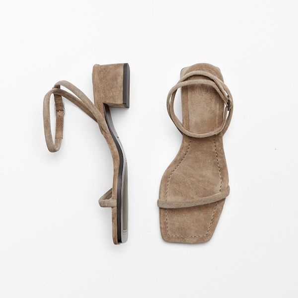 dress shoes leimeichen 2023 baru musim semi panas suede kulit asli kepala persegi sandal tumit chunky wanita padat sederhana sepatu kasual p, Black
dress shoes leimeichen 2023 baru musim semi panas suede kulit asli kepala persegi sandal tumit chunky wanita padat sederhana sepatu kasual p, Black