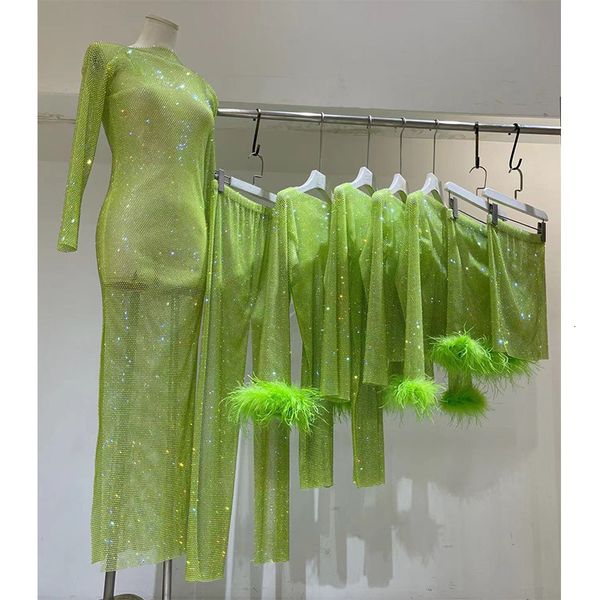 two piece dress h80 s90 women crystal diamond feather bodycon party dress hollow out long sleeve see through mini skirt 230424, White
two piece dress h80 s90 women crystal diamond feather bodycon party dress hollow out long sleeve see through mini skirt 230424, White