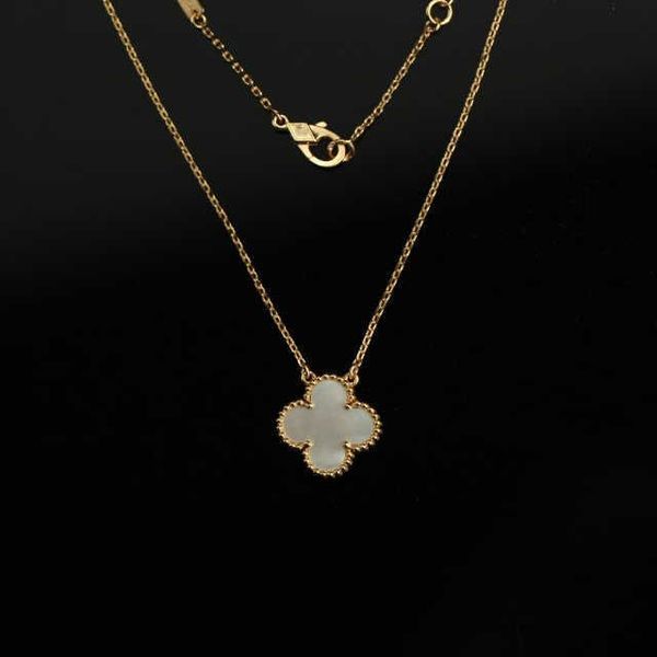 Pendant Necklaces Fashion Designer Brand Jewelry Luxury 316L Stainless Steel Charm Brand Clover Necklace For Women
Pendant Necklaces Fashion Designer Brand Jewelry Luxury 316L Stainless Steel Charm Brand Clover Necklace For Women