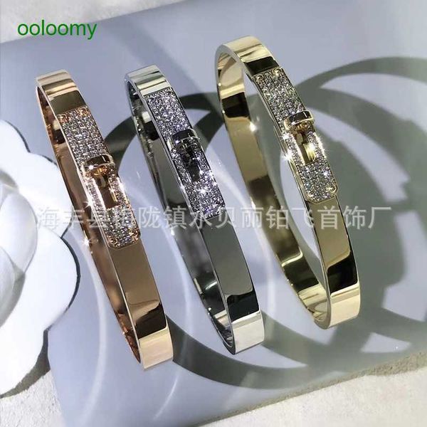 hemrres designer bracelet v-gold button bracelet with pig nose and diamond personalized network red same style, Black
hemrres designer bracelet v-gold button bracelet with pig nose and diamond personalized network red same style, Black