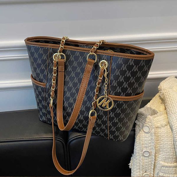 evening bags vintage letters print chain shoulder bags for women 2022 trend fashion brand designer large female tote shopper ladies handbags
evening bags vintage letters print chain shoulder bags for women 2022 trend fashion brand designer large female tote shopper ladies handbags