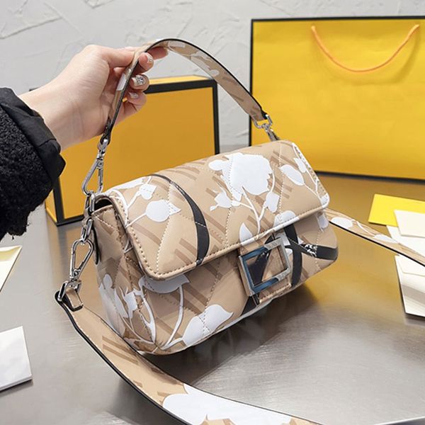 baguette bag quilting handbags crossbody bag silk fabric clutch bags rose floral print fashion letters hasp thread hardware fashion lady han
baguette bag quilting handbags crossbody bag silk fabric clutch bags rose floral print fashion letters hasp thread hardware fashion lady han