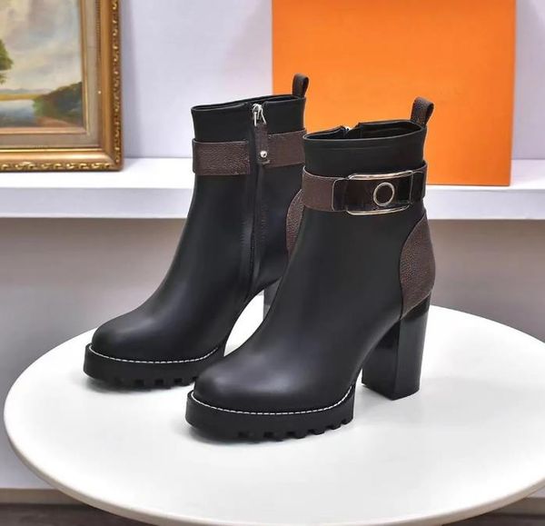 leather 100% rivet boots woman cowhide zipper metal belt buckle designer ankle boot lady high heels fashion autumn winter thick heel women s, Black
leather 100% rivet boots woman cowhide zipper metal belt buckle designer ankle boot lady high heels fashion autumn winter thick heel women s, Black