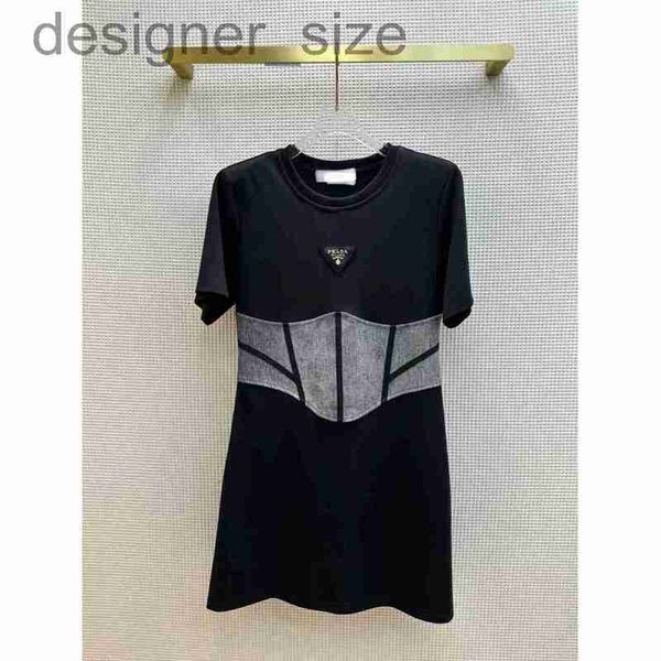 casual dresses designer 23 spring/summer new product spliced short sleeve dress for women's handsome style with daily commuting 3d wais, Black;gray
casual dresses designer 23 spring/summer new product spliced short sleeve dress for women's handsome style with daily commuting 3d wais, Black;gray