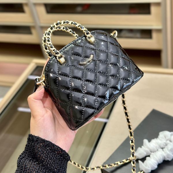 23p womens patent leather tote bags classic mini handle gold metal chain crossbody shoulder minimalist quilted lightweight handbags 16x12cm
23p womens patent leather tote bags classic mini handle gold metal chain crossbody shoulder minimalist quilted lightweight handbags 16x12cm