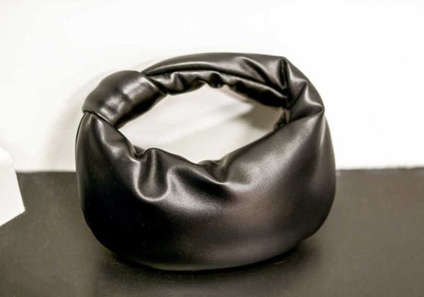 authentic jodies cowhide bag bags puffer designer jodie venetas bottegas fashion bags autumn winter soft knotting small cloud handbag outlet
authentic jodies cowhide bag bags puffer designer jodie venetas bottegas fashion bags autumn winter soft knotting small cloud handbag outlet