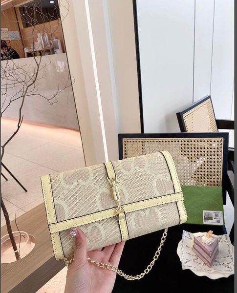 2023gg luxury fashion brand wallet vintage evening bags lady brown leather handbag designer clutch purse chain shoulder bag with original bo, Red;black
2023gg luxury fashion brand wallet vintage evening bags lady brown leather handbag designer clutch purse chain shoulder bag with original bo, Red;black