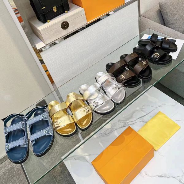 designer slipper luxury slides brand sandals woman slide men slippers flat bottom flip flop design sneakers leather sandal by 1978 w271 01, Black
designer slipper luxury slides brand sandals woman slide men slippers flat bottom flip flop design sneakers leather sandal by 1978 w271 01, Black