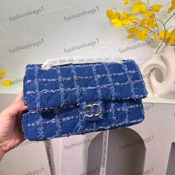 classic designer womens shoulder bag handbag wool plaid clamshell diagonal span bag gold hardware turn buckle fine chain makeup box designer
classic designer womens shoulder bag handbag wool plaid clamshell diagonal span bag gold hardware turn buckle fine chain makeup box designer