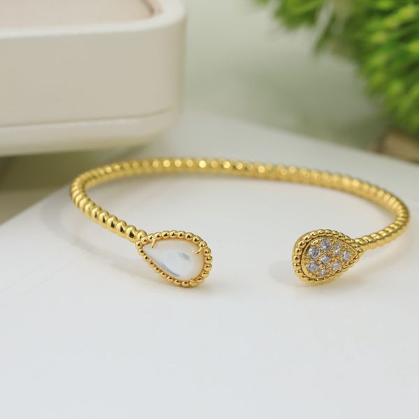 new arrivals charm cuff bracelets natural mother shell of pearl rhinestone bangle for women, Golden;silver
new arrivals charm cuff bracelets natural mother shell of pearl rhinestone bangle for women, Golden;silver