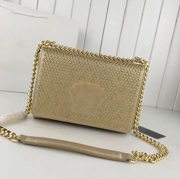 twist denim epi leather designer women shoulder bags v lock flap chain handbags twists woman crossbody bag lady pochette tote handbag evenin
twist denim epi leather designer women shoulder bags v lock flap chain handbags twists woman crossbody bag lady pochette tote handbag evenin