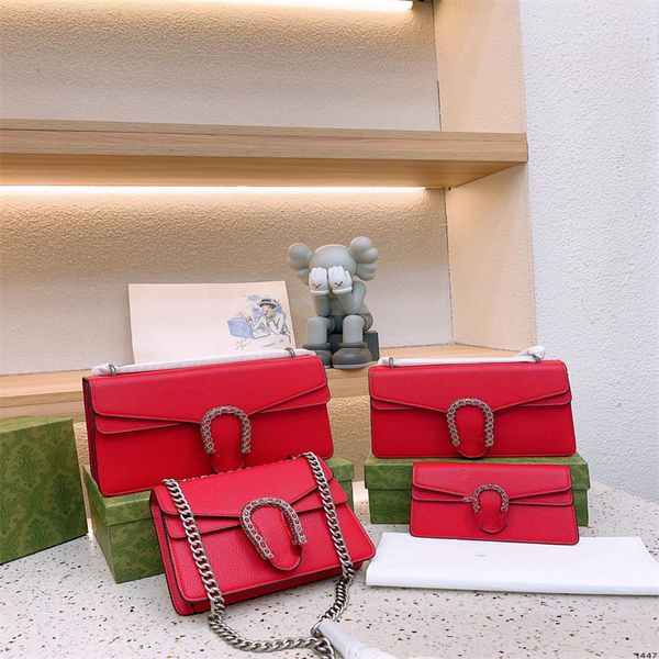 handbag fashion retro snake head design niche women's bag crossbody shoulder bag cowhide chain
handbag fashion retro snake head design niche women's bag crossbody shoulder bag cowhide chain