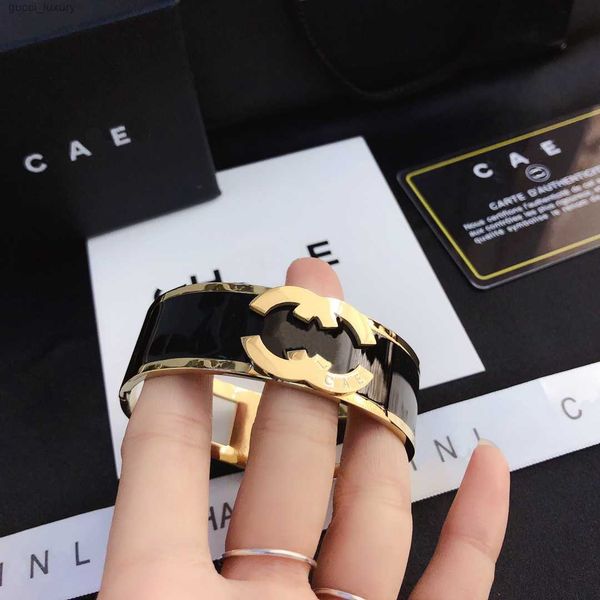brand gold bangle famous designer bracelet fashion circle couple love bracelet luxury jewelry party birthday accessories gift box classic st, Black
brand gold bangle famous designer bracelet fashion circle couple love bracelet luxury jewelry party birthday accessories gift box classic st, Black