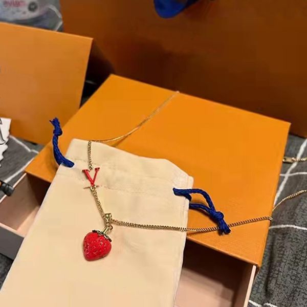 fashion designer classic necklaces for woman gold silver letters temperament exquisite jewelry
fashion designer classic necklaces for woman gold silver letters temperament exquisite jewelry