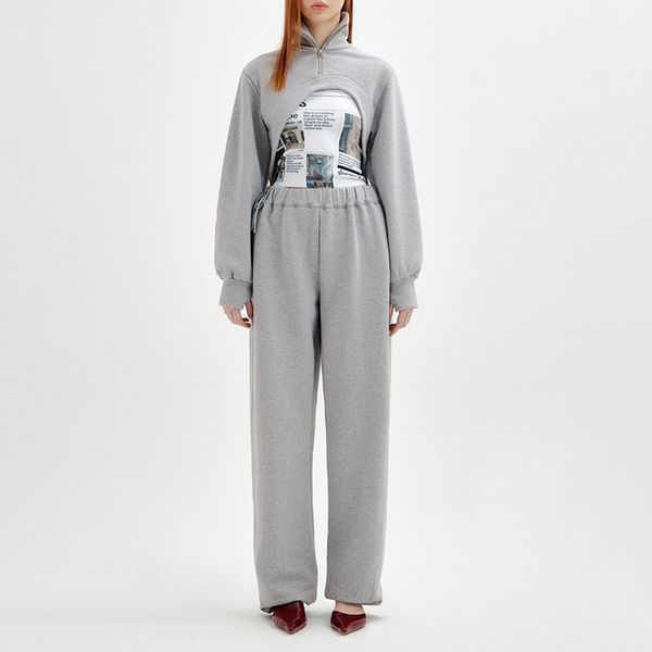 2023 women's three piece set with polo neck short solid sweater with printed bra and high waist wide leg pants for women, White
2023 women's three piece set with polo neck short solid sweater with printed bra and high waist wide leg pants for women, White