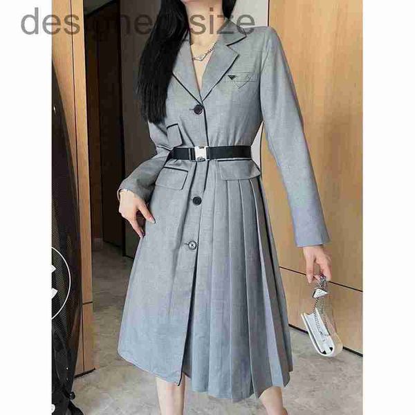 casual dresses designer new side pleated dress with contrasting collar and pocket opening and waistband brooch 85vl, Black;gray
casual dresses designer new side pleated dress with contrasting collar and pocket opening and waistband brooch 85vl, Black;gray
