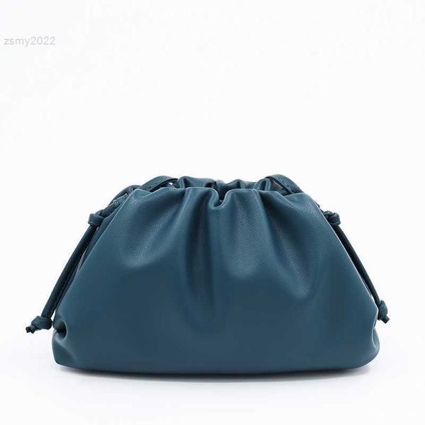 totes brand cloud bags for women two-layer leather shoulder bag fashion purses and handbag designer crossbody bag new clip bag hobos
totes brand cloud bags for women two-layer leather shoulder bag fashion purses and handbag designer crossbody bag new clip bag hobos