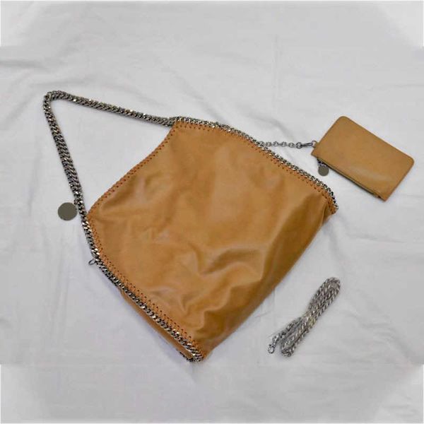 designer bag women shoulder chain bag versatile piece black chain bag beautiful fashion luxurys handbag with logo 230420
designer bag women shoulder chain bag versatile piece black chain bag beautiful fashion luxurys handbag with logo 230420