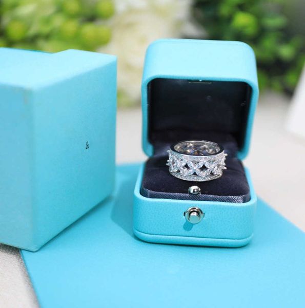 band rings designers ring fashion women jewelrys gift luxurys diamond silver rings designer couple jewelry gifts simple personalized style p
band rings designers ring fashion women jewelrys gift luxurys diamond silver rings designer couple jewelry gifts simple personalized style p
