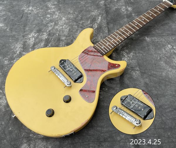 relic electric guitar junior cream aged red tortoise pickguard dogear p90 black pickup wrapround bridge 2 pots
relic electric guitar junior cream aged red tortoise pickguard dogear p90 black pickup wrapround bridge 2 pots