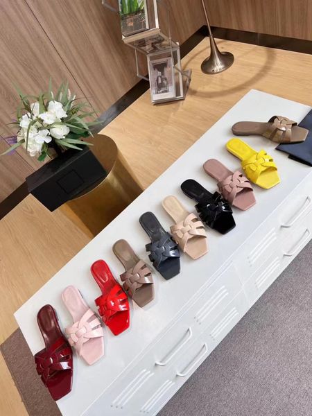 designe mules metallic leather slippers rubber derms sole woman fashion mules smooth leather summer mules patent leather luxury flat bottom, Black
designe mules metallic leather slippers rubber derms sole woman fashion mules smooth leather summer mules patent leather luxury flat bottom, Black