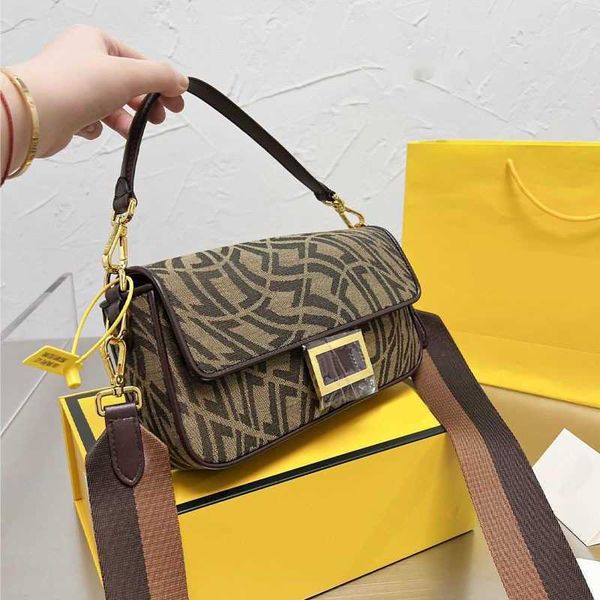 classic baguette designer bag f print shoulder bags women crossbody bag letter underarm tote bag letter pattern cross body purses 230201
classic baguette designer bag f print shoulder bags women crossbody bag letter underarm tote bag letter pattern cross body purses 230201