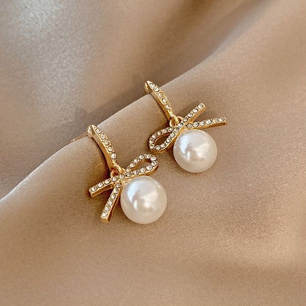 new trend korean style gold color simple pearl ear clasp hoop earrings for women fine elegance jewelry gifts, Silver
new trend korean style gold color simple pearl ear clasp hoop earrings for women fine elegance jewelry gifts, Silver