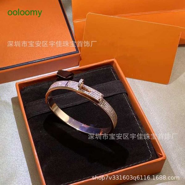 hemrres designer bracelet pig nose half diamond buckle bracelet 925 silver plated 18k rose gold full sky star couple style p8b5, Black
hemrres designer bracelet pig nose half diamond buckle bracelet 925 silver plated 18k rose gold full sky star couple style p8b5, Black