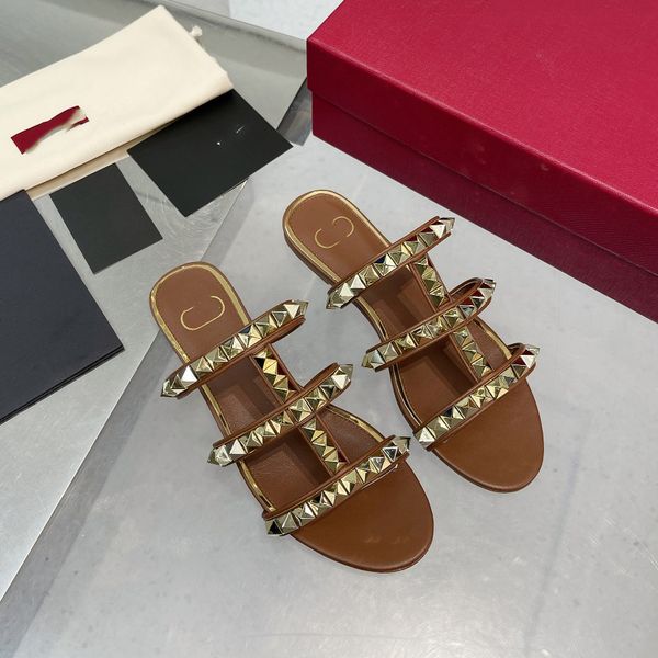 designer beach shoes valentinoity women leather sandals fashion v logo rivet slippers signature style pool slides indoor outdoor woman shoes
designer beach shoes valentinoity women leather sandals fashion v logo rivet slippers signature style pool slides indoor outdoor woman shoes