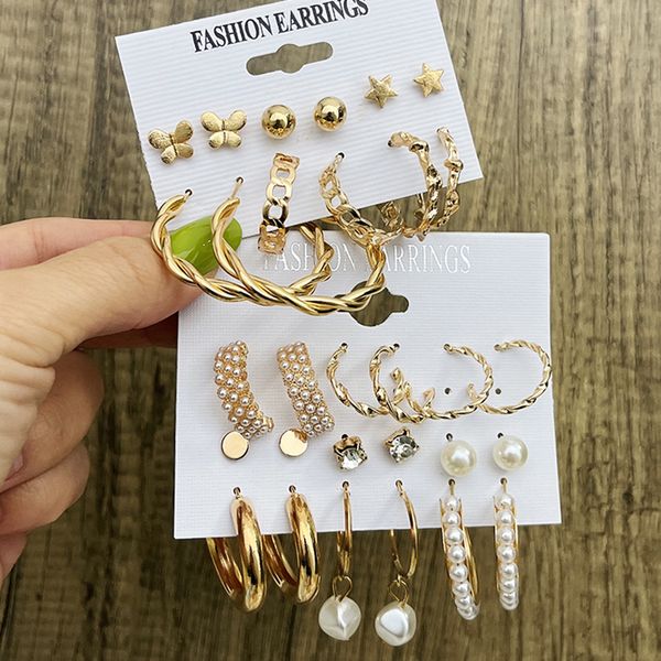 stud vintage geometric metal earrings set for women fashion crystal pearl dangle drop girl trendy jewelry 230424, Golden;silver
stud vintage geometric metal earrings set for women fashion crystal pearl dangle drop girl trendy jewelry 230424, Golden;silver