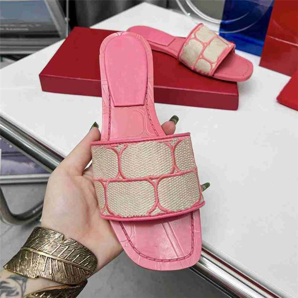 fashion beach shoes 2023 valentinoity summer men's and women's cartoon shoes alphabet logo casual slippers 06-06
fashion beach shoes 2023 valentinoity summer men's and women's cartoon shoes alphabet logo casual slippers 06-06