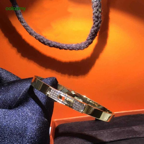 hemrres designer bracelet letter half diamond bracelet temperament plated 18k rose gold pig nose h couple zzq9, Golden;silver
hemrres designer bracelet letter half diamond bracelet temperament plated 18k rose gold pig nose h couple zzq9, Golden;silver
